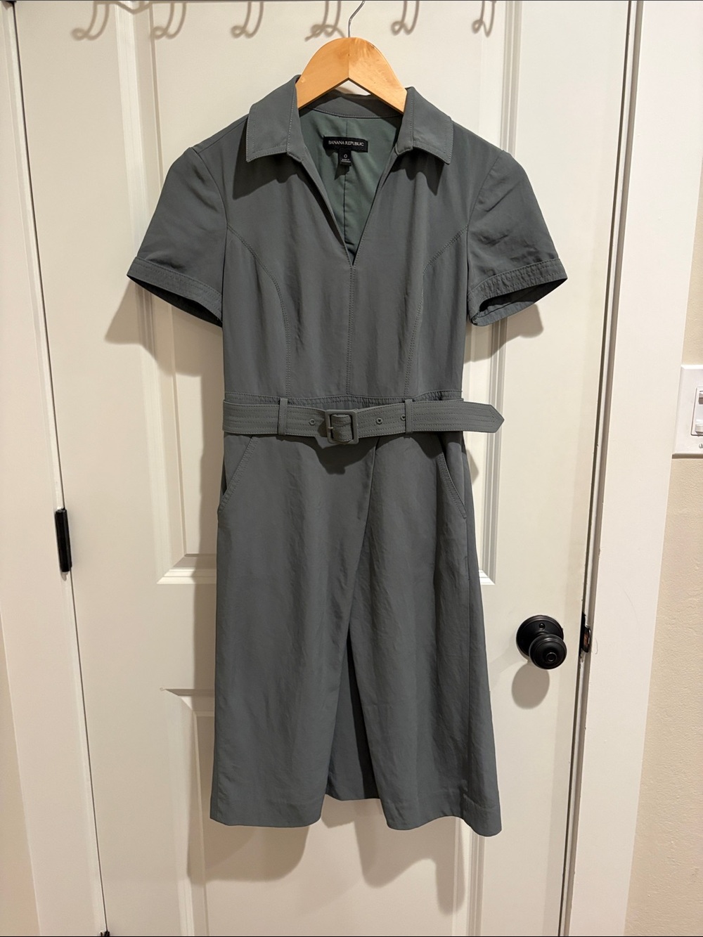 Banana Republic Khaki belted shirt dress- Size 0